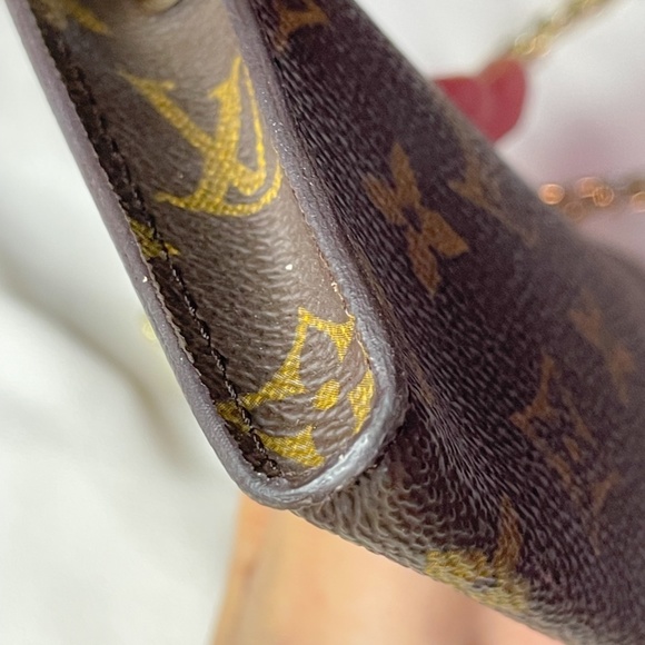 ✨🍒Authentic Pochette Bucket bag PM ✨🍒 - Picture 9 of 16